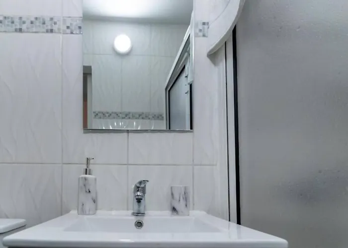 Casa Fernandes By Mth 게스트하우스 3*